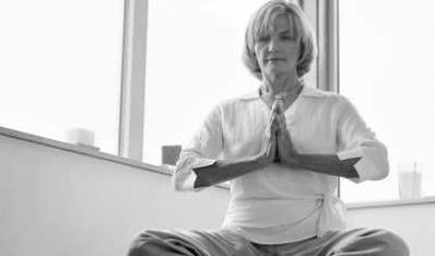 70岁后，男多散步，女练瑜伽