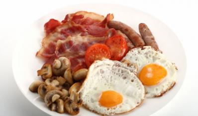 吃早餐有助于减肥：因为人在早上消耗的热量比较多